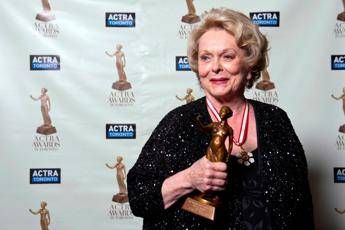 E' morta l'attrice Shirley Douglas E' morta l'attrice Shirley Douglas