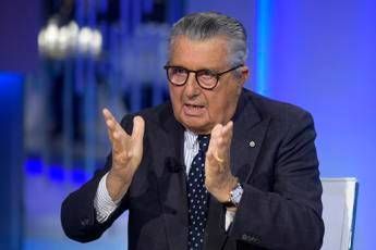 De Benedetti: Scalfari ingrato, gli ho dato un pacco di miliardi De Benedetti: Scalfari ingrato, gli ho dato un pacco di miliardi