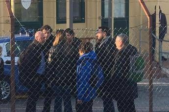 Sea Watch, anche l'ex M5S De Falco al porto di Siracusa Sea Watch, anche l'ex M5S De Falco al porto di Siracusa