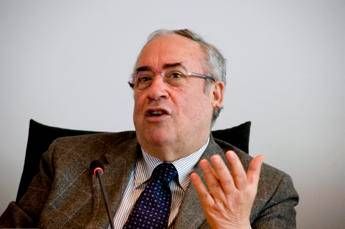 Feltri-Casellati, scontro su taglio vitalizio a Del Turco Feltri-Casellati, scontro su taglio vitalizio a Del Turco