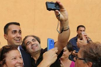 Di Maio atteso a party M5S in disco, ma 'no foto su social' Di Maio atteso a party M5S in disco, ma 'no foto su social'