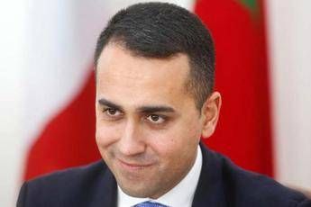 Di Maio contro negozi aperti 7 giorni su 7: Governo intervenga Di Maio contro negozi aperti 7 giorni su 7: Governo intervenga