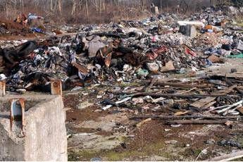 Rifiuti Roma, caos M5S su nuova discarica Rifiuti Roma, caos M5S su nuova discarica