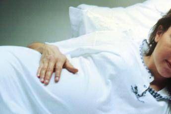 Covid, possibile terapia da cordone ombelicale neomamme Covid, possibile terapia da cordone ombelicale neomamme