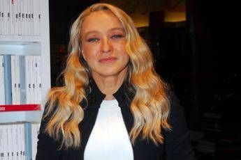 Eleonora Giorgi bronzo nella marcia e gli ‘alieni’ su Twitter: “Ma l’attrice?” Eleonora Giorgi bronzo nella marcia e gli ‘alieni’ su Twitter: “Ma l’attrice?”