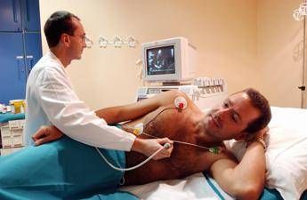 Italiani ipocondriaci, ogni giorno chiesti esami inutili a quasi 1 medico su 2 Italiani ipocondriaci, ogni giorno chiesti esami inutili a quasi 1 medico su 2