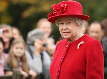 Gb, l'annuncio della Regina: Referendum su Ue entro il 2017 e stretta su immigrazione Gb, l'annuncio della Regina: Referendum su Ue entro il 2017 e stretta su immigrazione