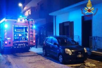 Caserta, esplosione in appartamento: un morto e 2 feriti Caserta, esplosione in appartamento: un morto e 2 feriti