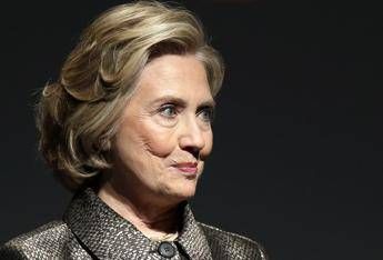 Clinton per riforma giustizia: Basta con arresti di massa degli afroamericani Clinton per riforma giustizia: Basta con arresti di massa degli afroamericani