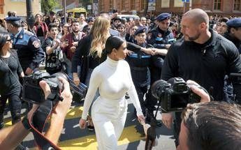 Effetto Kim Kardashian. Grasso della liposuzione si usa per 'lato B' Effetto Kim Kardashian. Grasso della liposuzione si usa per 'lato B'