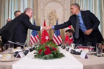Obama vede Erdogan: L'Isis è il nostro nemico comune Obama vede Erdogan: L'Isis è il nostro nemico comune