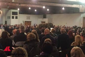 Treno deragliato, l'addio al macchinista Treno deragliato, l'addio al macchinista