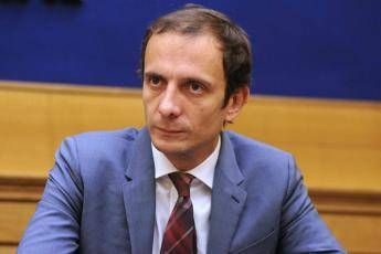 M5S voleva aprire il Parlamento, è diventato il tonno M5S voleva aprire il Parlamento, è diventato il tonno