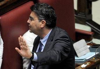 Fiano lancia il testo della manovra, colpito Garavaglia Fiano lancia il testo della manovra, colpito Garavaglia