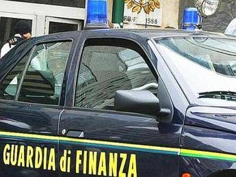 Como, Gdf sequestra 140mila euro a un consulente finanziario Como, Gdf sequestra 140mila euro a un consulente finanziario