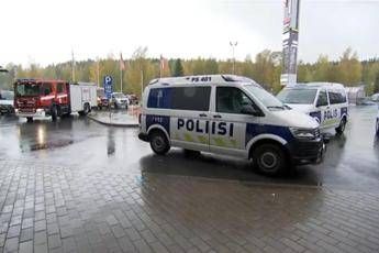 Finlandia, attacco in centro commerciale: un morto Finlandia, attacco in centro commerciale: un morto