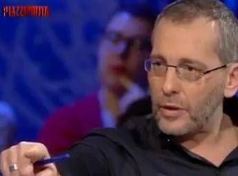 Formigli: Ma quale dito puntato contro la Raggi? Formigli: Ma quale dito puntato contro la Raggi?