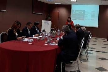 Evitare aumento distanza tra regioni ricche e povere Evitare aumento distanza tra regioni ricche e povere