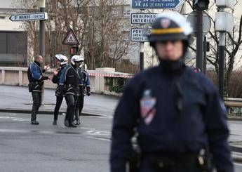 Allarme terrorismo in Francia, il premier Valls annuncia nuove misure Allarme terrorismo in Francia, il premier Valls annuncia nuove misure