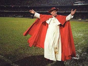 Wojtyla-Roncalli, i Papi Santi in 120 scatti. Mostra ai Musei Vaticani Wojtyla-Roncalli, i Papi Santi in 120 scatti. Mostra ai Musei Vaticani