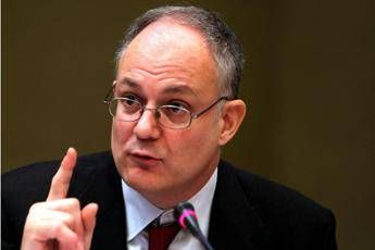 Roma, Gualtieri contro Raggi: Tanti proclami ma pochi risultati Roma, Gualtieri contro Raggi: Tanti proclami ma pochi risultati