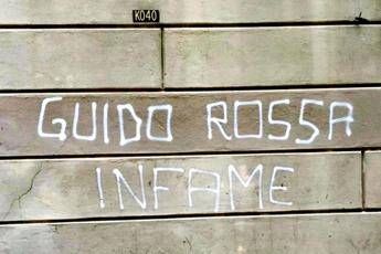 Guido Rossa infame, scritta choc a Genova Guido Rossa infame, scritta choc a Genova