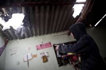 Raid israeliano a Gaza, ucciso bimbo palestinese di 10 anni Raid israeliano a Gaza, ucciso bimbo palestinese di 10 anni