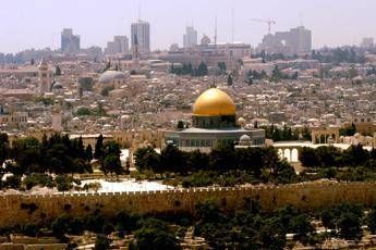 Gerusalemme, Spianata Moschee di nuovo vietata a uomini sotto i 50 anni Gerusalemme, Spianata Moschee di nuovo vietata a uomini sotto i 50 anni