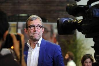 Raggi indagata, Giachetti al veleno su Facebook Raggi indagata, Giachetti al veleno su Facebook