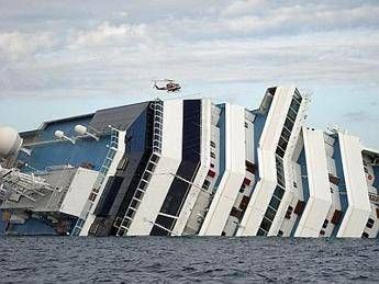 Greenpeace e Wwf intervengono sulla rimozione della Costa Concordia Greenpeace e Wwf intervengono sulla rimozione della Costa Concordia