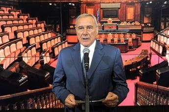 Open Arms, Grasso: Aula consenta a magistrati di procedere contro Salvini Open Arms, Grasso: Aula consenta a magistrati di procedere contro Salvini
