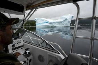 Groenlandia, l'allarme: 12 mld di tonnellate di ghiaccio sciolte /Video Groenlandia, l'allarme: 12 mld di tonnellate di ghiaccio sciolte /Video