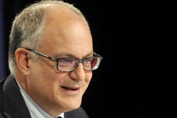 Manovra, Gualtieri: Nessun aumento delle tasse Manovra, Gualtieri: Nessun aumento delle tasse