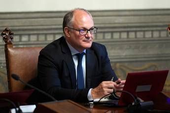 Coronavirus, aiuti per imprese e turismo Coronavirus, aiuti per imprese e turismo