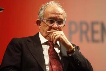 Finmeccanica, fondi neri per 17 mln di euro. Guarguaglini ai domiciliari Finmeccanica, fondi neri per 17 mln di euro. Guarguaglini ai domiciliari