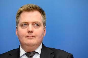 Panama Papers, caos Islanda: il premier lascia solo temporaneamente Panama Papers, caos Islanda: il premier lascia solo temporaneamente