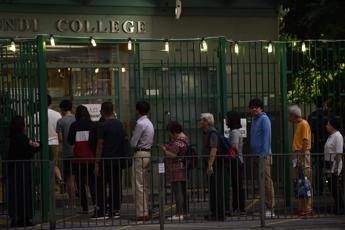 Hong Kong al voto tra tensioni e proteste Hong Kong al voto tra tensioni e proteste