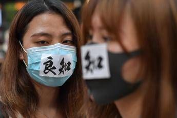 Hong Kong, Pechino annuncia sanzioni contro gli Usa Hong Kong, Pechino annuncia sanzioni contro gli Usa