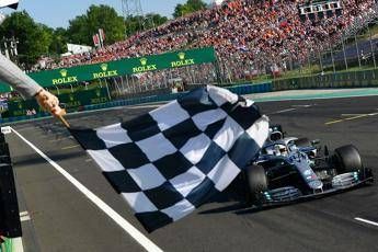 Gp Ungheria, Hamilton vince e allunga Gp Ungheria, Hamilton vince e allunga