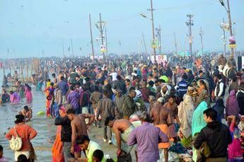 India, acqua del sacro Gange comprata online e recapitata a casa India, acqua del sacro Gange comprata online e recapitata a casa