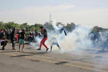 Polveriera Iraq, acqua bollente sui manifestanti Polveriera Iraq, acqua bollente sui manifestanti