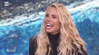 Ilary Blasi: Stare con Totti è umiliante Ilary Blasi: Stare con Totti è umiliante
