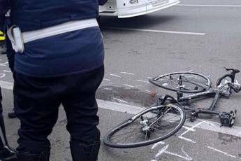 Roma, ciclista travolto e ucciso da pullman