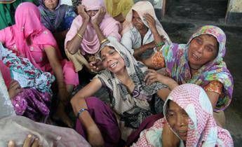 Nuovo orrore in India, bruciati vivi due bimbi 'dalit' Nuovo orrore in India, bruciati vivi due bimbi 'dalit'