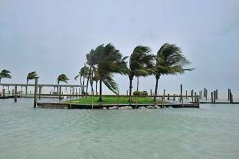 Irma travolge la Florida, blackout e venti a 200 km orari Irma travolge la Florida, blackout e venti a 200 km orari