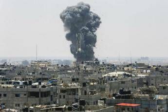 Raid Israele su Gaza, morti due ragazzi Raid Israele su Gaza, morti due ragazzi