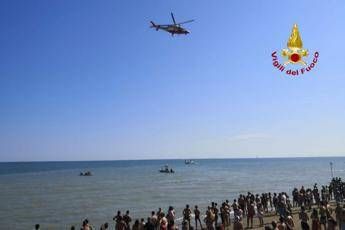 Trovato morto 23enne disperso in mare a Jesolo Trovato morto 23enne disperso in mare a Jesolo