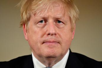Coronavirus, Boris Johnson si sta riprendendo