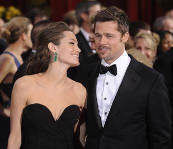 Settimo figlio per i Brangelina, la coppia adotta un orfano siriano Settimo figlio per i Brangelina, la coppia adotta un orfano siriano