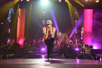 Troppo odio in giro, serve rinascita, il post di Jovanotti Troppo odio in giro, serve rinascita, il post di Jovanotti